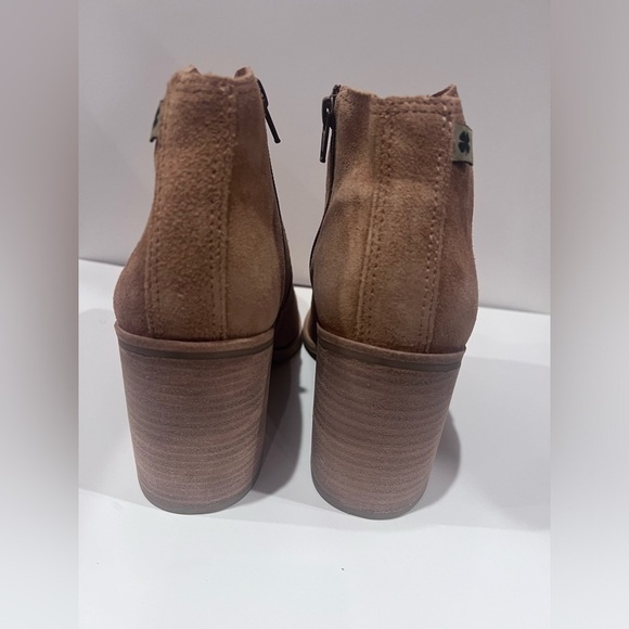 Lucky Brand Pellyon Suede Heeled Booties Ginger Size 8.5 NEW - Picture 4 of 6